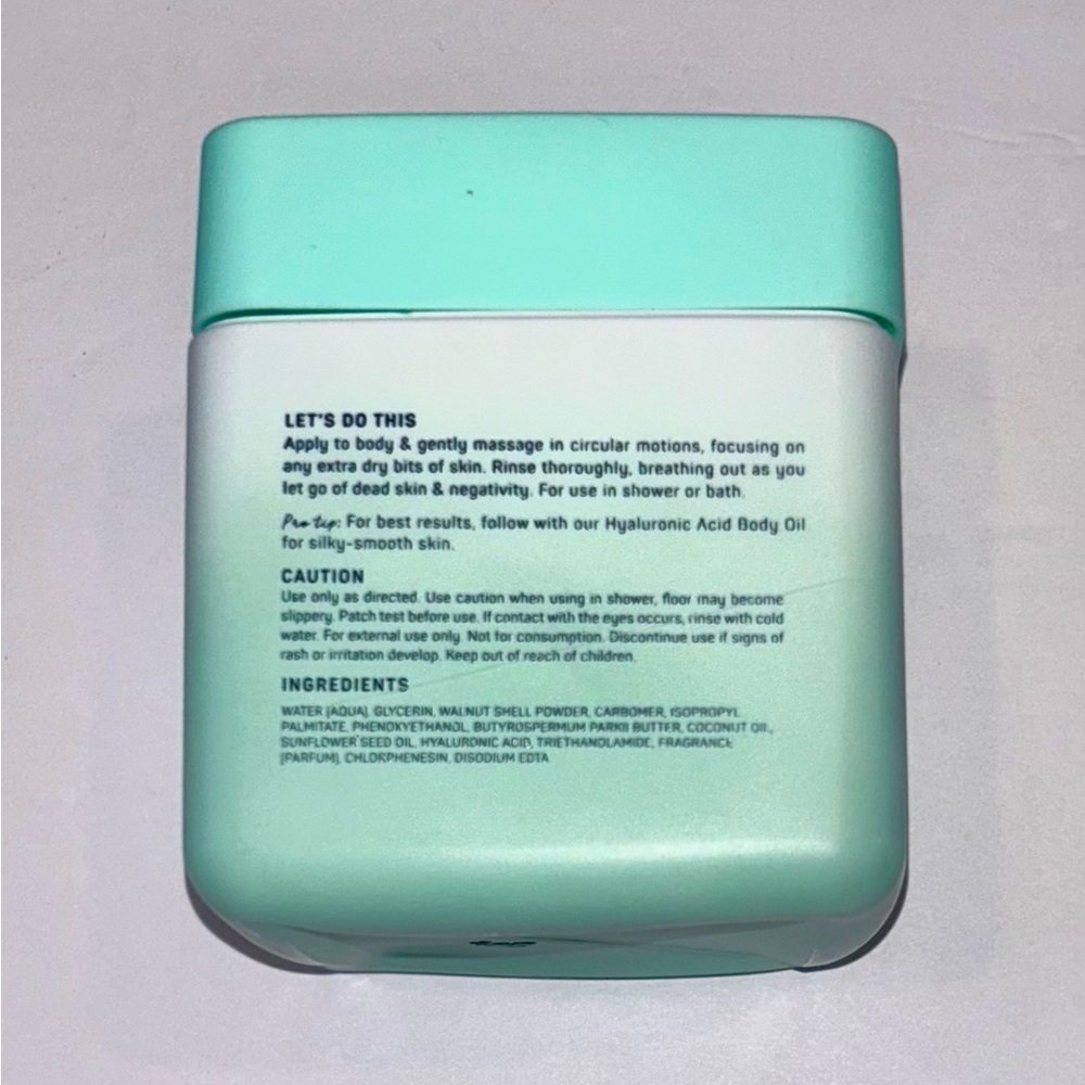 Spa Life Hydrate and Protect Body Scrub with Hyaluronic Acid, Coconut Oil - Picture 2 of 4